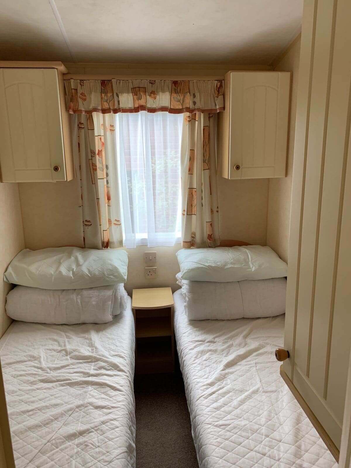 Kanga Holiday Interior Twin Bed Number 2